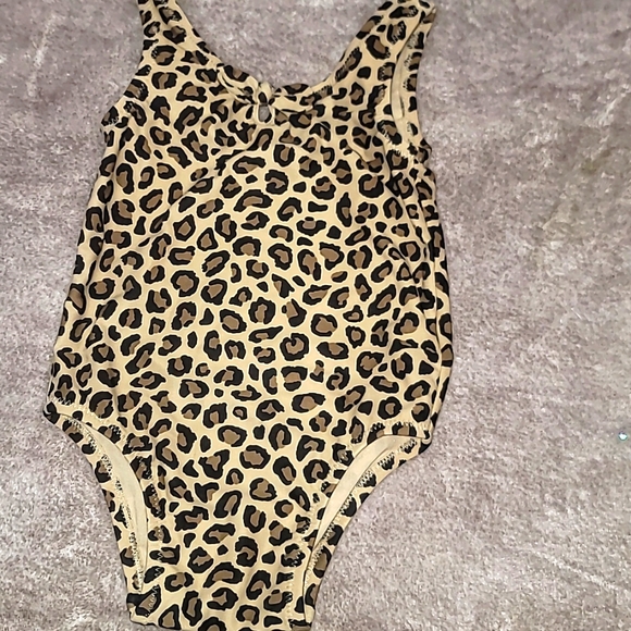 Girls leopard swim suit 6-12 months - Picture 1 of 4